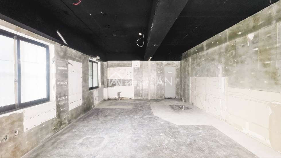 충남 천안서북구 두정동 o 약 10평 1층상가 o 월세 매물번호 10120 사진 2