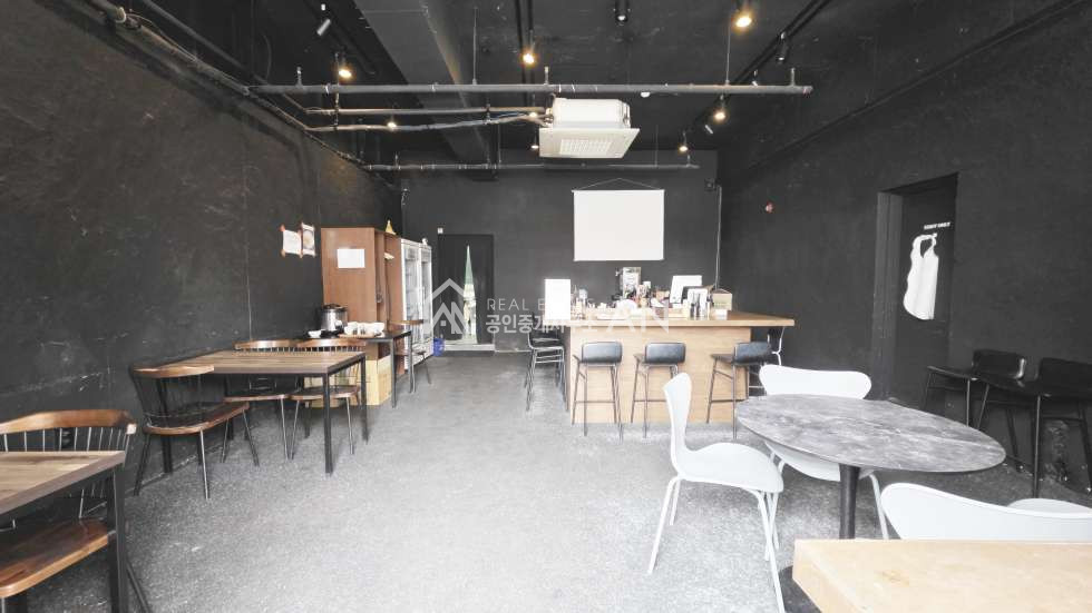 충남 천안서북구 두정동 1동 o 두정동 먹자골목 상가 o 월세 매물번호 10195 사진 3