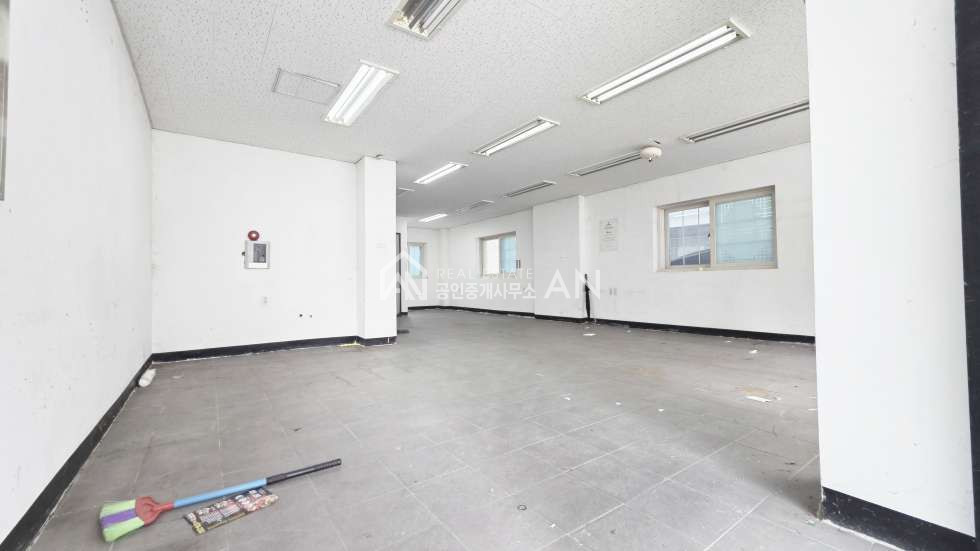 충남 천안서북구 쌍용동 o 상가 n사무실 o 내부화장실 1층 월세 매물번호 10282 사진 3