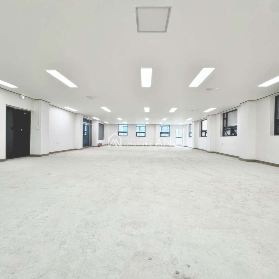 충남 천안서북구 두정동 1동 두정역세권.천안시 노동복지회관 근처 60평대 상가 월세 매물번호 10294 사진 1