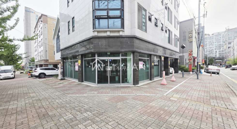 충남 천안서북구 성정동 o 호텔단지 1층 코너 상가 통유리 o 내부화장실 월세 매물번호 10415 사진 10