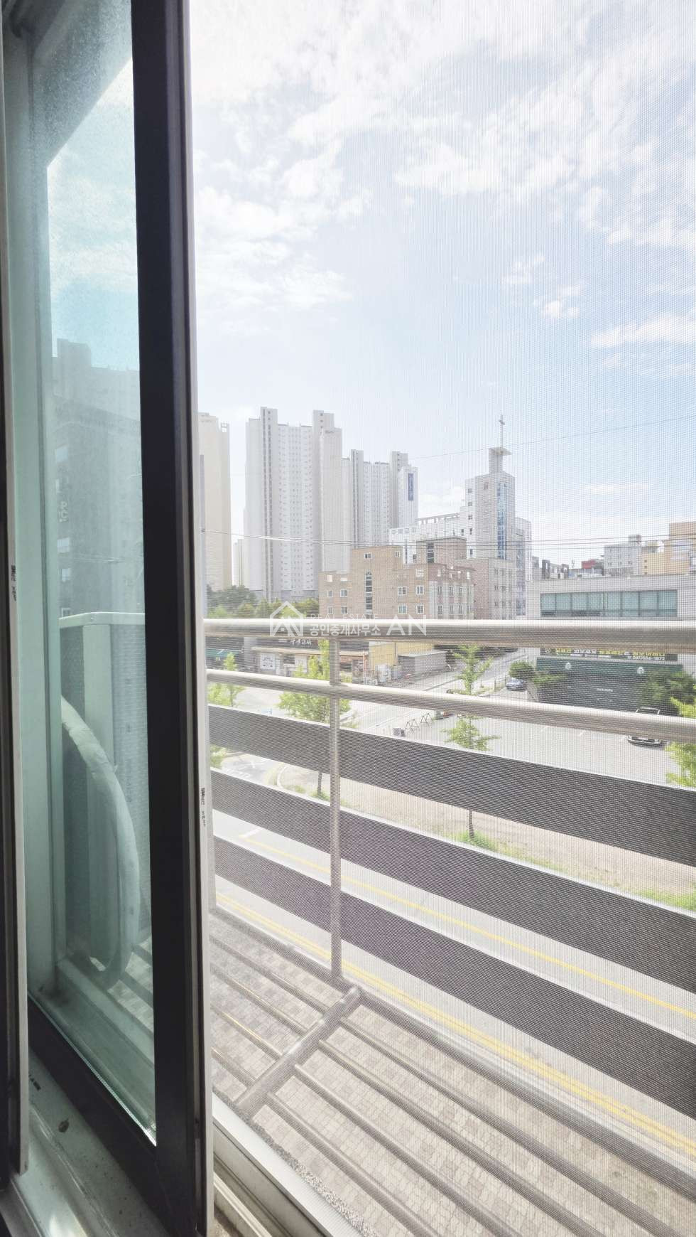 충남 천안서북구 두정동 1481 o 두정역 부근 쓰리룸 o 협의입주 매매 매물번호 10423 사진 10